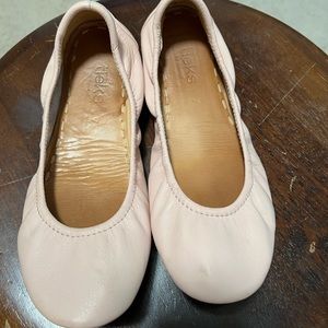 Size 7 womens ballerina pink Tieks